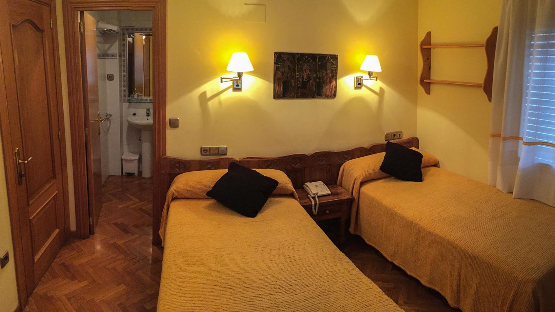 Hotel A Nieu Jaca Exterior photo