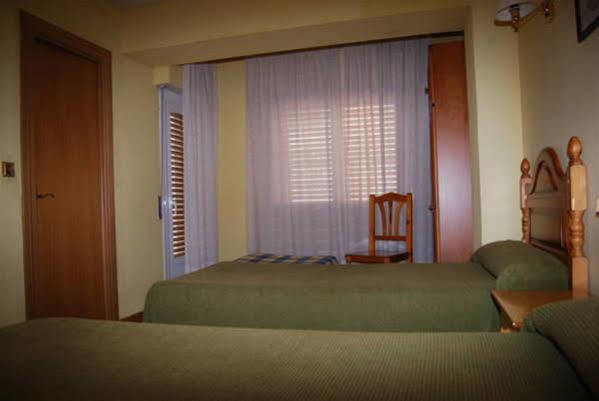 Hotel A Nieu Jaca Exterior photo
